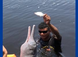 Curupira Amazon Lodge - Private Jungle Tour, River Tour or Great Adventure TOUR INCLUDED ONLY IN DELUXE ROOMS，位于Iranduba的酒店