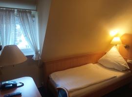 Hotel Büker，位于埃尔维特的酒店