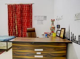 OYO Flagship Kusum Palace Banquet Hall，位于Harduāganj的酒店