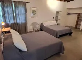 Hotel La Casona - Cerca al Estadio Atanasio Girardot y Laureles