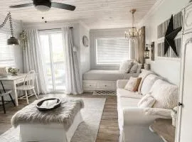 Romantic Ski Studio-Ski, Relax, Repeat