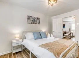 Charming 2 Bed 1 Bathroom Escape with Free Parking and WiFi