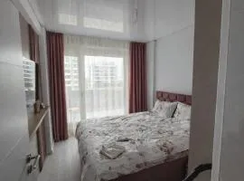 Amelia & Nicole Close to the Beach