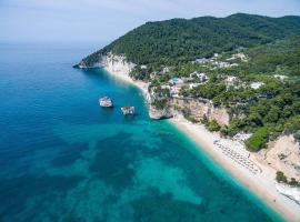 Baia Delle Zagare - Handwritten Collection，位于马蒂纳塔的带泳池的酒店