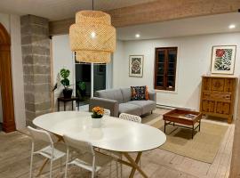 Magnifique appartement Vieux-Lévis，位于莱维斯的酒店