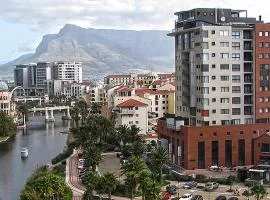 Ezey Tours-Manhattan Suites