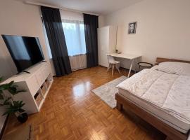 Landhaus zur Sonne，位于巴特坎贝格的酒店