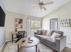 Landing Modern 1BD Gym Tennis Court