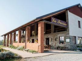 Agriturismo La Fucina，位于Vigliano Biellese的家庭/亲子酒店