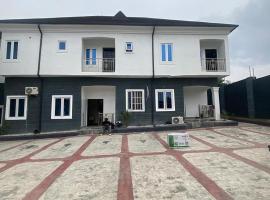 Palm terrace apartments calabar，位于卡拉巴尔的酒店