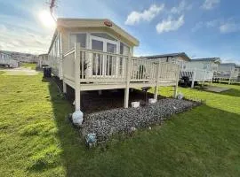 Holiday Cabin sleeps 5 Pets Edinburgh Festival
