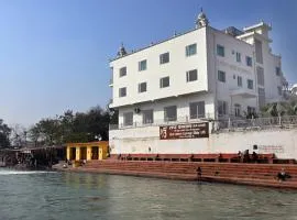 Jaswinder Bhawan - By The Ganges