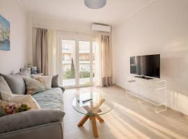 The Varkiza Residence By the Sea，位于瓦里的酒店