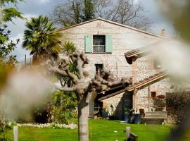 Mas Des Fleurs - GPV，位于佩皮尼昂的酒店