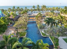 Jomtien Palm Beach Hotel & Resort - Family-Friendly，位于乔木提恩海滩的酒店