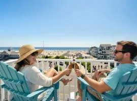 Ocean Views Newly Renovated Private Balcony