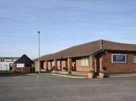 The Mayfair Lodge & Family Suite