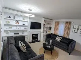 3BR Cambridge Home Garden Dual Parking Free Wifi & Parking