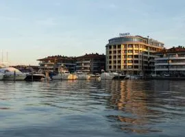 歌德拉古纳宫酒店