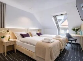 莱茵内卡尔酒店