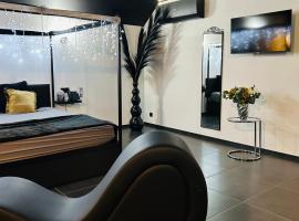 Le Bovary Hotel Suite Diamond，位于Héron的酒店