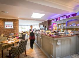 Springhill Court Hotel & Leisure Club Kilkenny，位于基尔肯尼的酒店