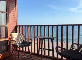 Branscombe Chalet on the Beach，位于布兰斯科姆的酒店