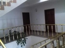 Hotel Plaza，位于丘普里亚的酒店