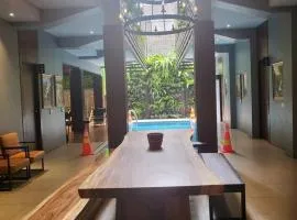 Hebe Hotel, Hostel & Hospitality Network