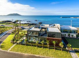 济州海洋套房阿吉拉酒店，位于济州市的酒店