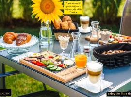 Vitalpension Bad Blumau - ADULTS ONLY，位于巴特布卢毛的带停车场的酒店