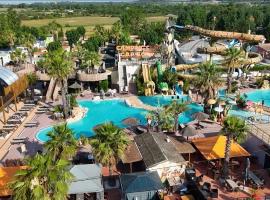 CAMPING & SPA CAP SOLEIL，位于维亚斯的酒店