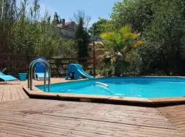 Chalet charmant près d'Orange avec piscine partagée