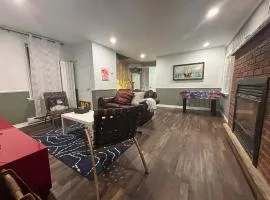 Entire detached 3-bedrooms cute home in Cornwall area