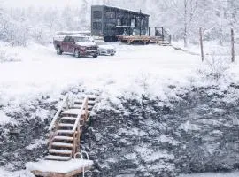 Woodrush Cabin a Charming Lakefront Tiny Cabin