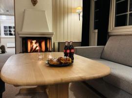Koselig hytte midt i fredelige omgivelser，位于耶卢的酒店