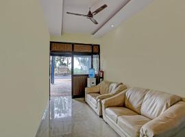 SPOT ON Hotel Grand Blue，位于Niwāri的酒店