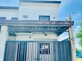 2BR Home - Remote-Work Ready - 15 min to Clark