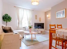 A Cosy Corner, Reading 2 Bed, Perfect for Contractors