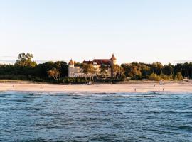 Zamek Łeba Resort & Spa，位于韦巴的酒店