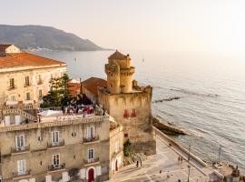 Torre Perrotti - Le suite，位于圣塔马里亚迪卡斯特的酒店