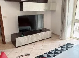 Orchidea House - Serravalle Outlet