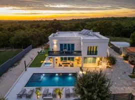 Villa Stay & Play