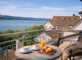 Hotel Capri，位于于伯林根的酒店