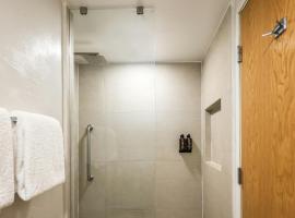 Fiesta Inn Express Hermosillo，位于埃莫西约的低价酒店