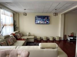 House with access to tourist places in Puyo，位于普约的酒店