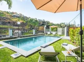 Central Apartment Steps From Beach