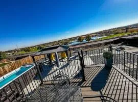 Amazing Lake View Heated Pool Swim Spa and Hot Tub