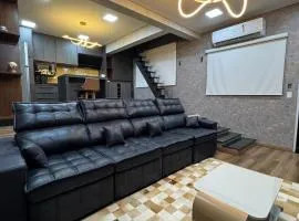 Moderno, Aconchegante e Perto de Tudo!