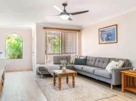 Waratah Retreat